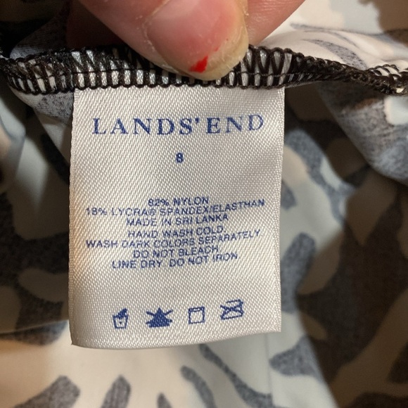 Lands End Black and White Ruched Tankini Top with Gold Accents Size 8 - Picture 7 of 7